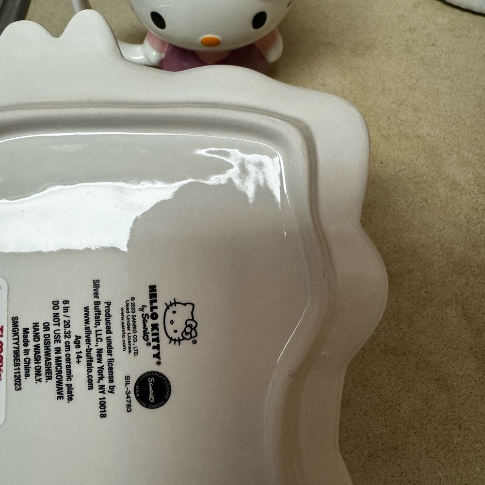 Hello Kitty Mug & Plate Bundle - Picture 6 of 9